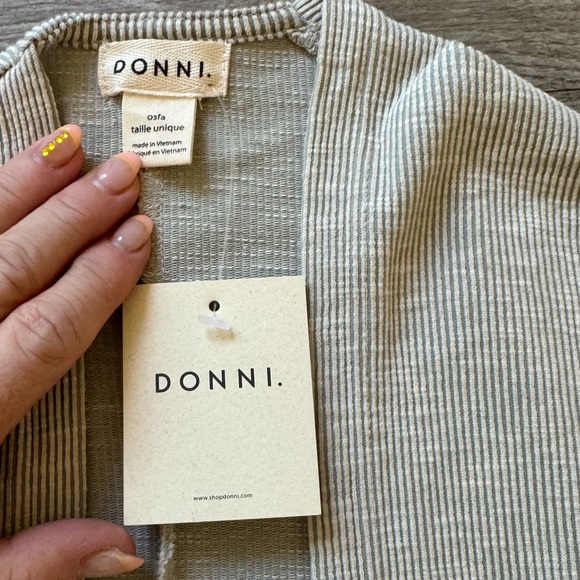 NWT DONNI. Ribbed Cream Cardigan Size: OS - Picture 3 of 11